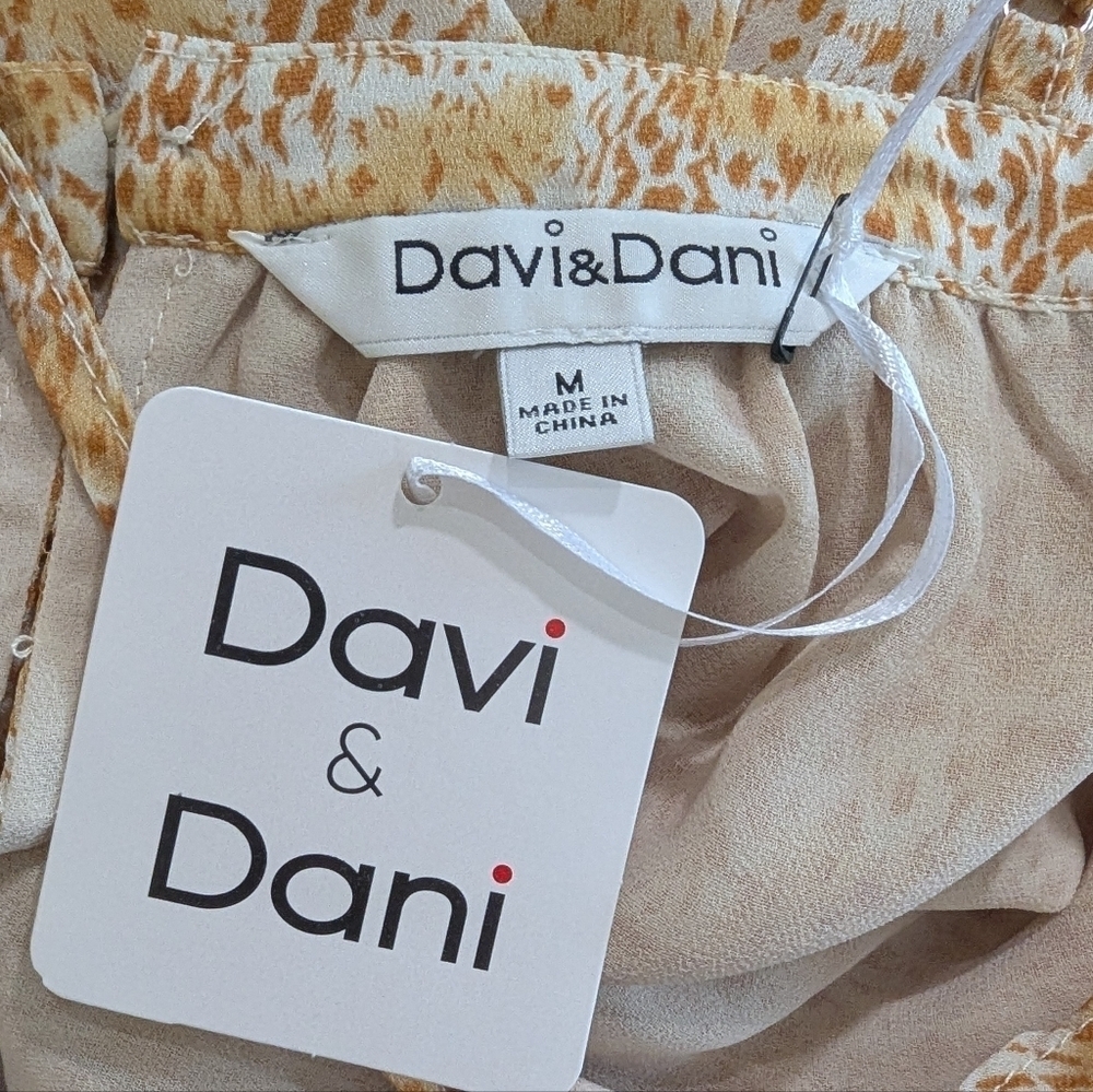 🤩 NWT DAVI & DANI Animal Print Off The Shoulder Strappy Blouse Size Medium - Picture 7 of 8
